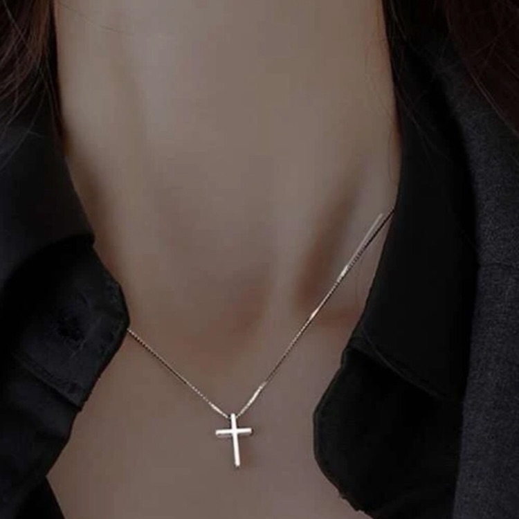 Cross Pendant Necklace Silver Plated